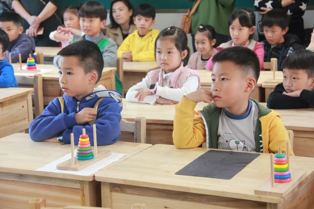 玩法游戏汉诺塔怎么玩_玩法游戏汉诺塔攻略_汉诺塔游戏玩法